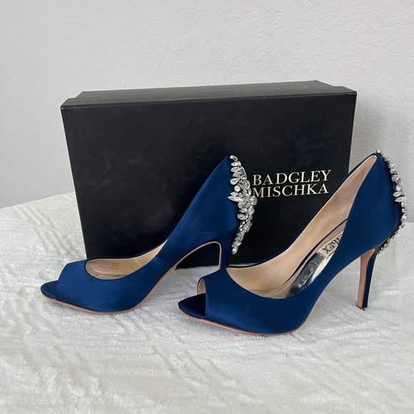 BADGLEY MISCHKA PEEP TOE PUMPS! - Picture 6 of 10